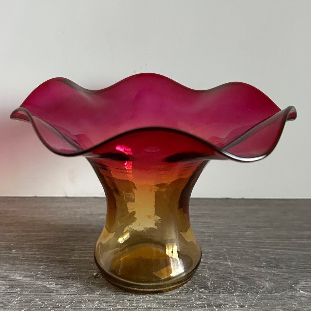Libbey Glass Co. Antique Amberina Ruffle Vase Victorian Art Glass Acid Signed